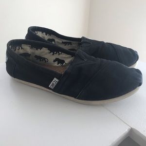 TOMS classic shoes